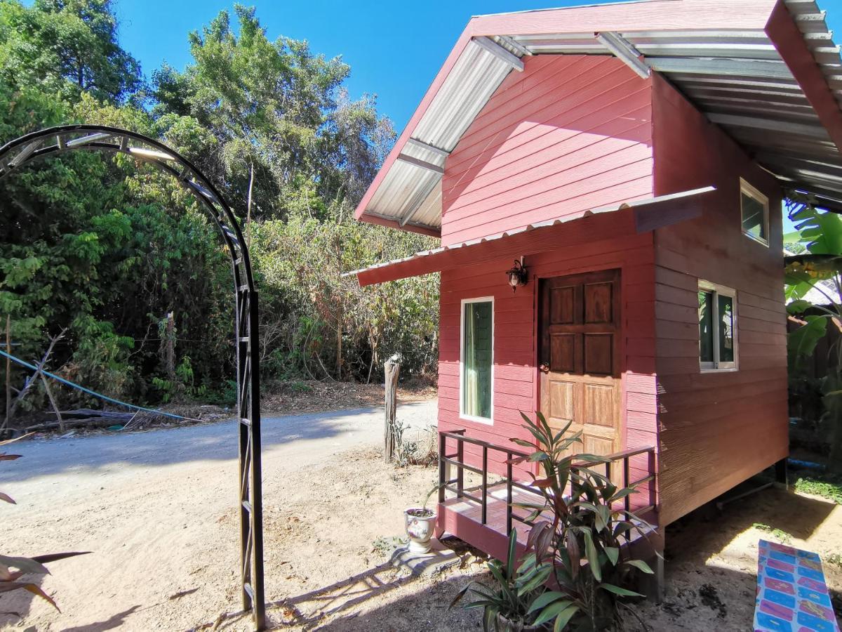 Phuhaya Bamboo Bungalows Ko Lanta Buitenkant foto
