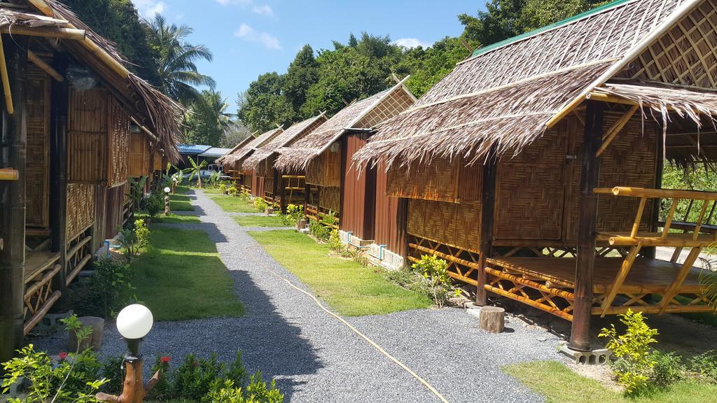 Phuhaya Bamboo Bungalows Ko Lanta Buitenkant foto